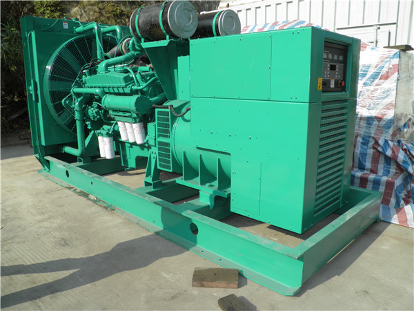 通渭出租发电机 发电机组厂家：柴油发电机组的控制屏的作用是什么？